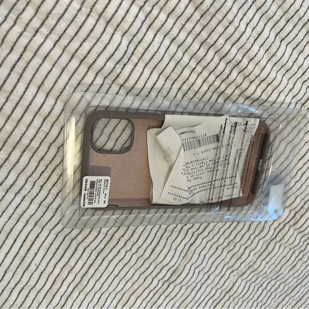 N/A nip iphone